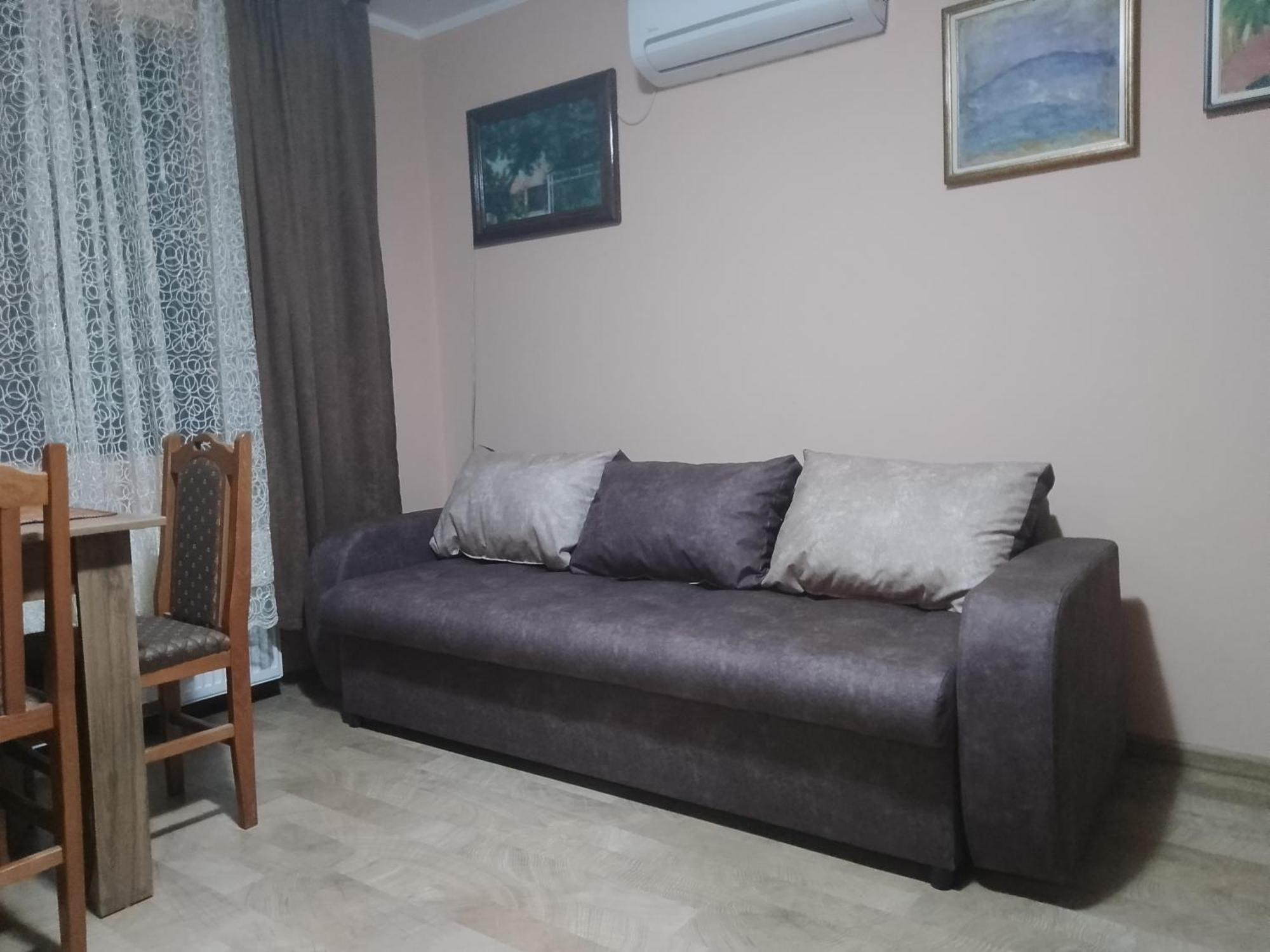 Galerija Jovanovic Topola Kamer foto